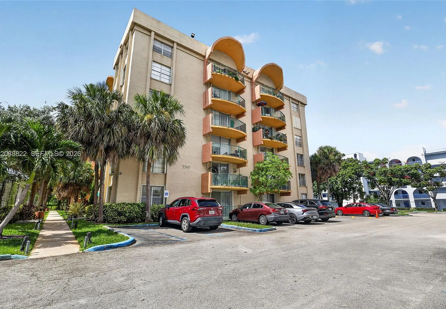 9360 Fontainebleau Blvd — Photo 1