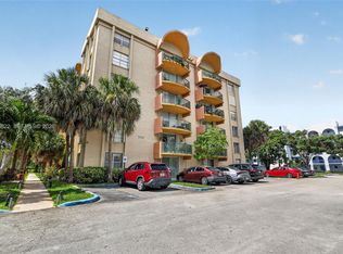 9360 Fontainebleau Blvd APT 101, Miami, FL 33172