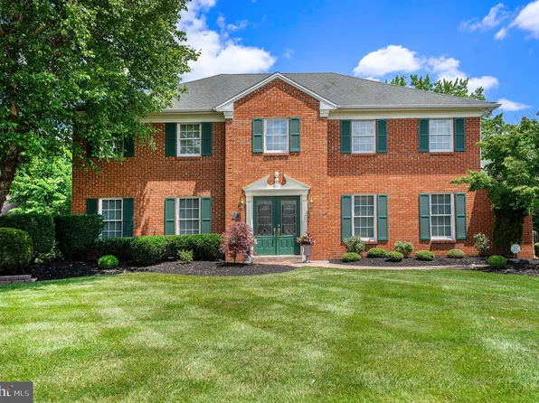 367 Gosling Dr, North Wales, PA 19454