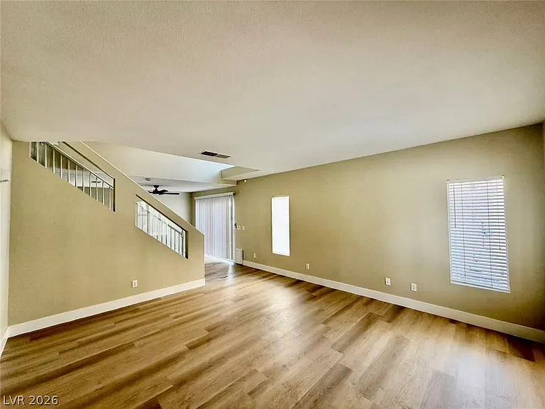 3330 Cheltenham St — Photo 2