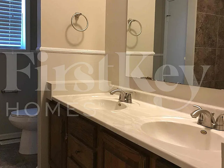 1248 Munsee Cir — Photo 15