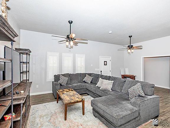 5th image of 13283 E 54th Dr