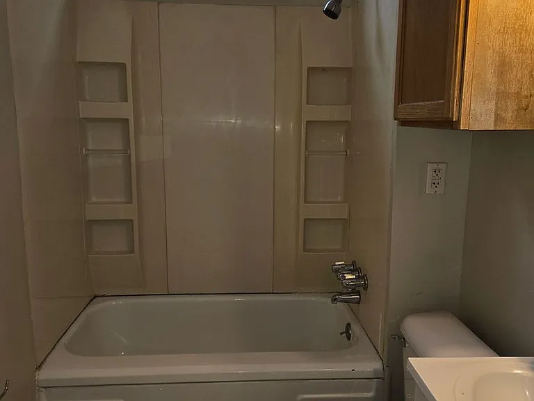 208 W Ormsby Ave. — Photo 16