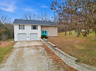 11419 Valley View Ct, Holts Summit, MO 65043