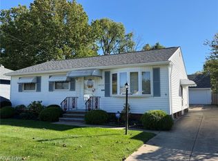 15800 Evening Star Ave, Maple Heights, OH 44137