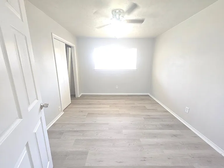 13439-13441 Blossomheath Ln — Photo 23