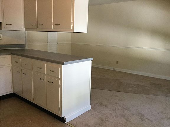 3rd image of 2065 E Ocean View Ave APT 6