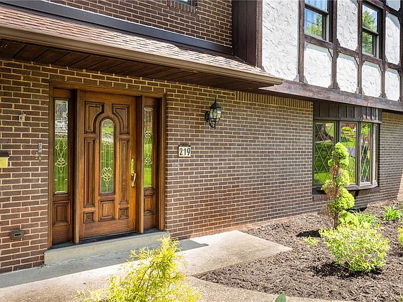 2nd image of 219 Main Entrance Dr