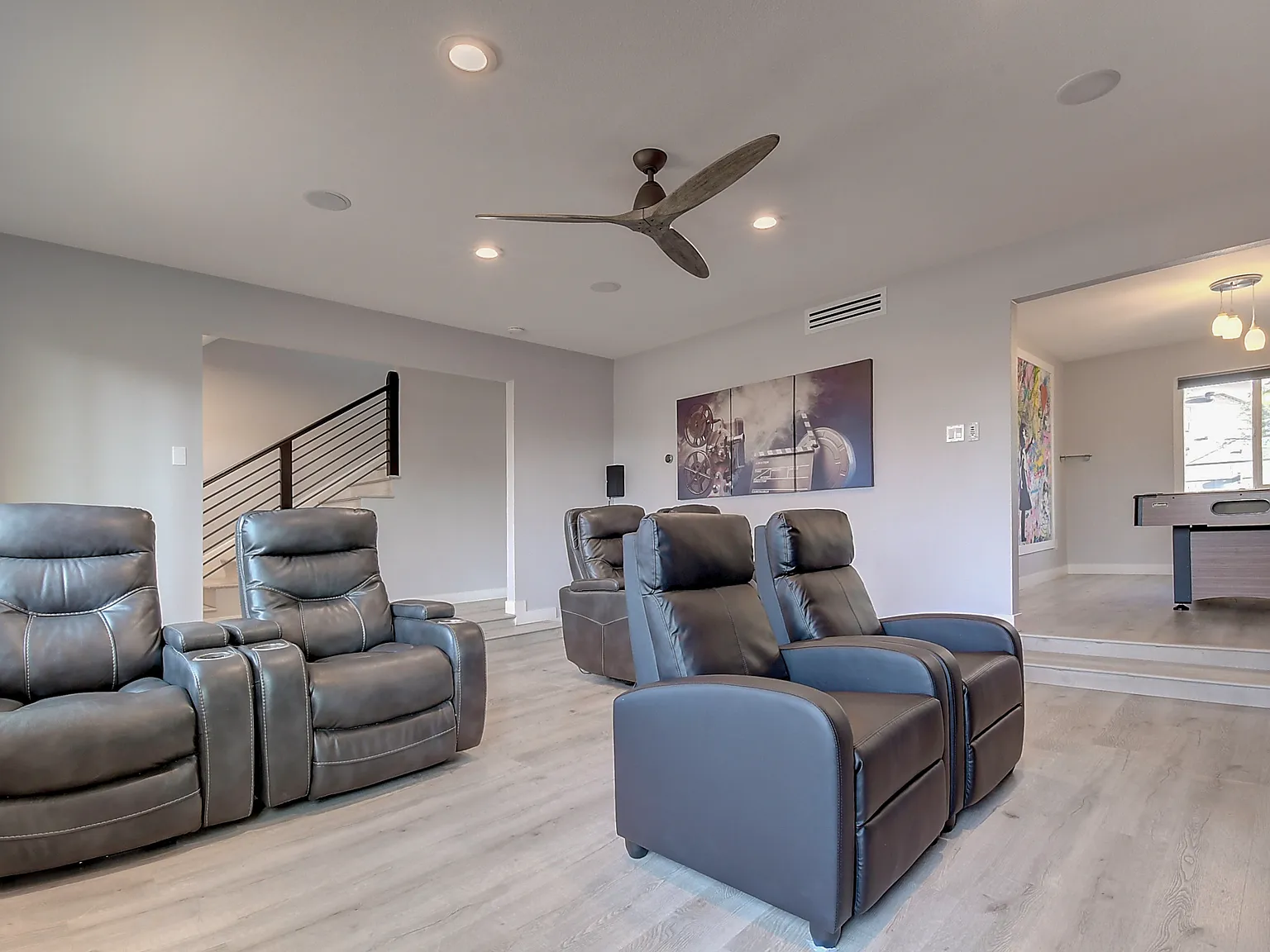4 bed, 2116 sqft, $4,500 — Photo 4