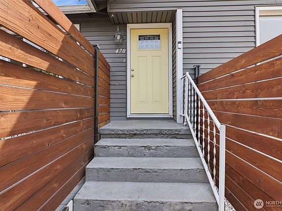 4th image of 470 Grandey Way NE