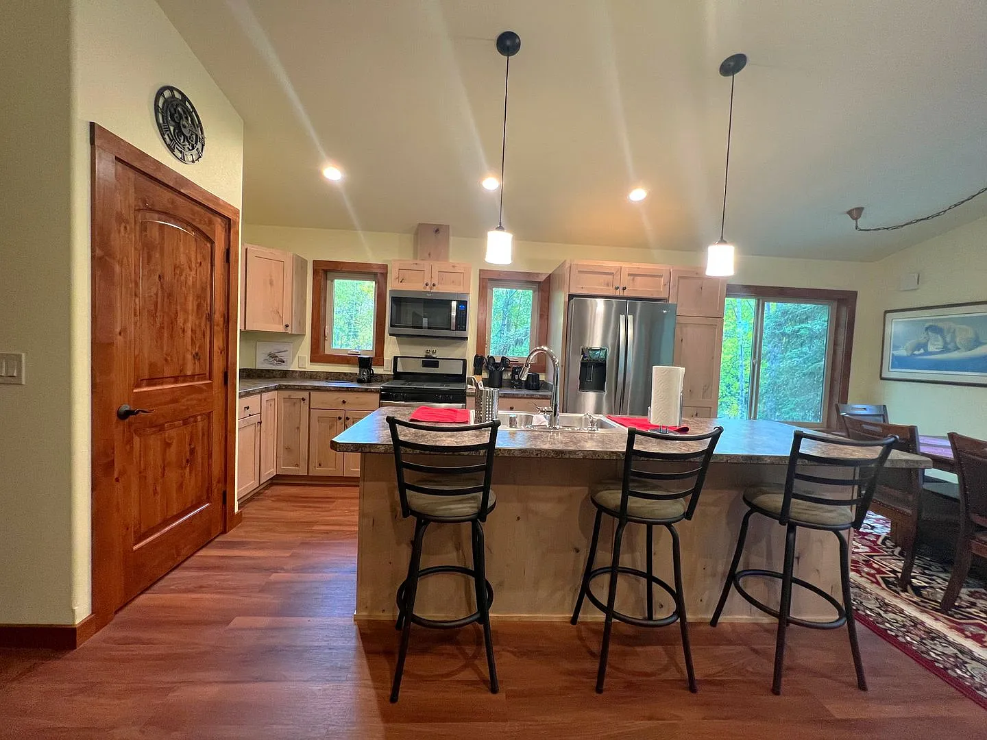 Seasonal Furnished Rental — Photo 2