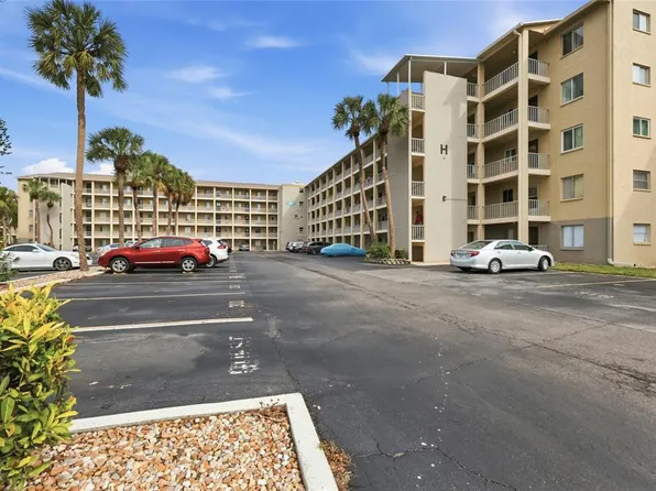 3839 Lake Bayshore Dr #H516, Bradenton, FL 34205