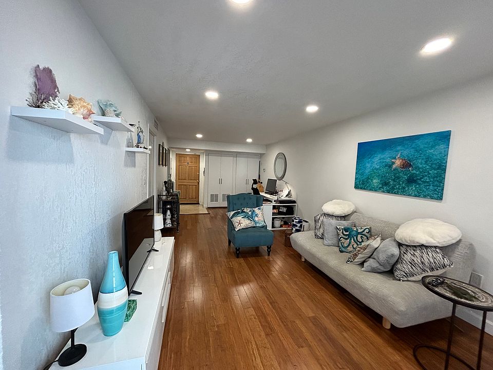 1st image of 833 West Ave APT 404