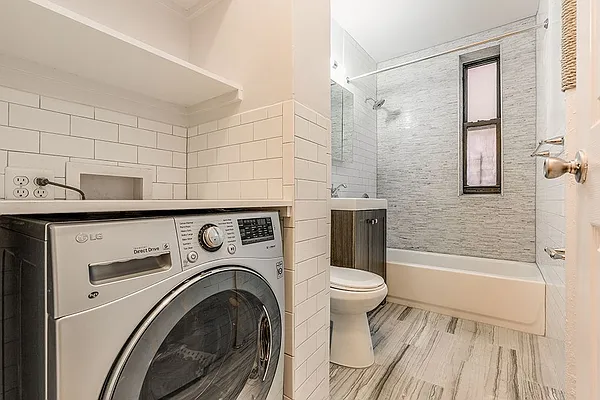 Rented by Dixon Advisory USA Inc. | media 16