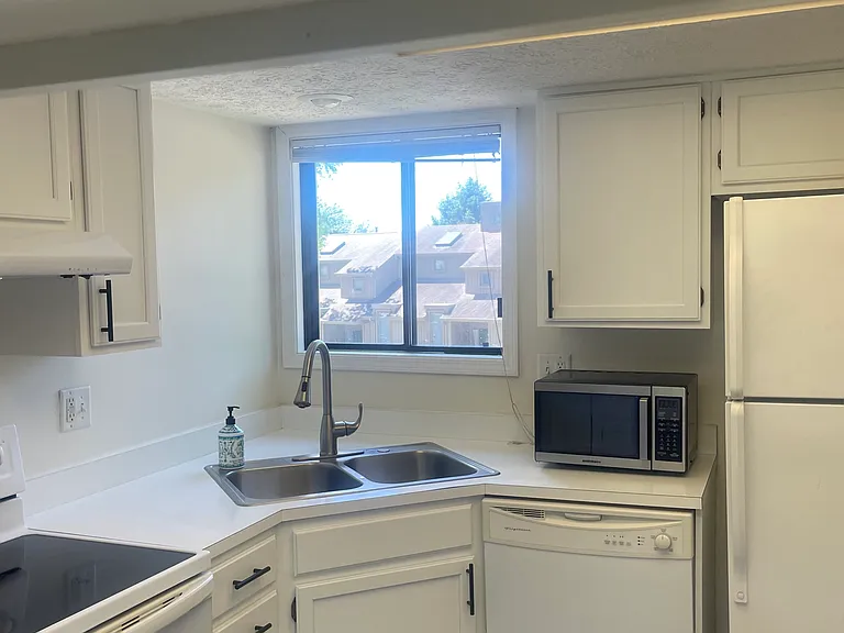89 Lookout Ridge Dr — Photo 5