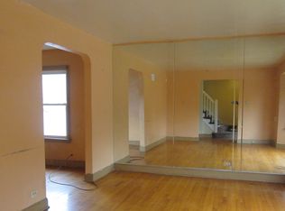 114 W 157th Pl, Harvey, IL 60426