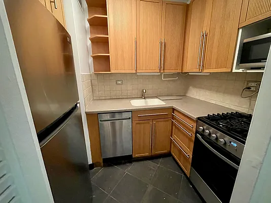 Rented by NextStopNY | media 2