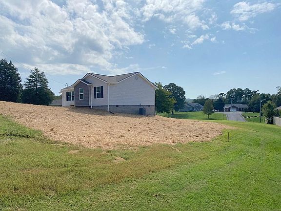 2nd image of 3370 Lake Forest Dr