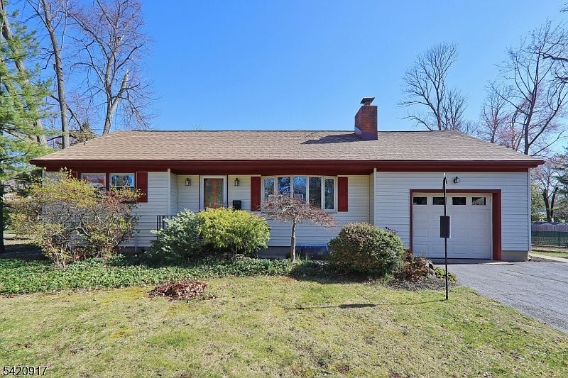 1st image of 130 Warrenville Rd