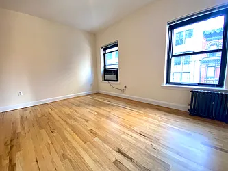 Rented by Nolita Group