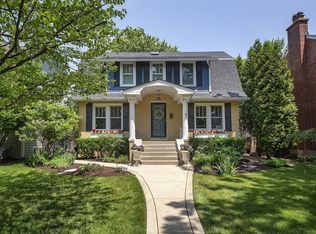 1041 Elm St, Winnetka, IL 60093