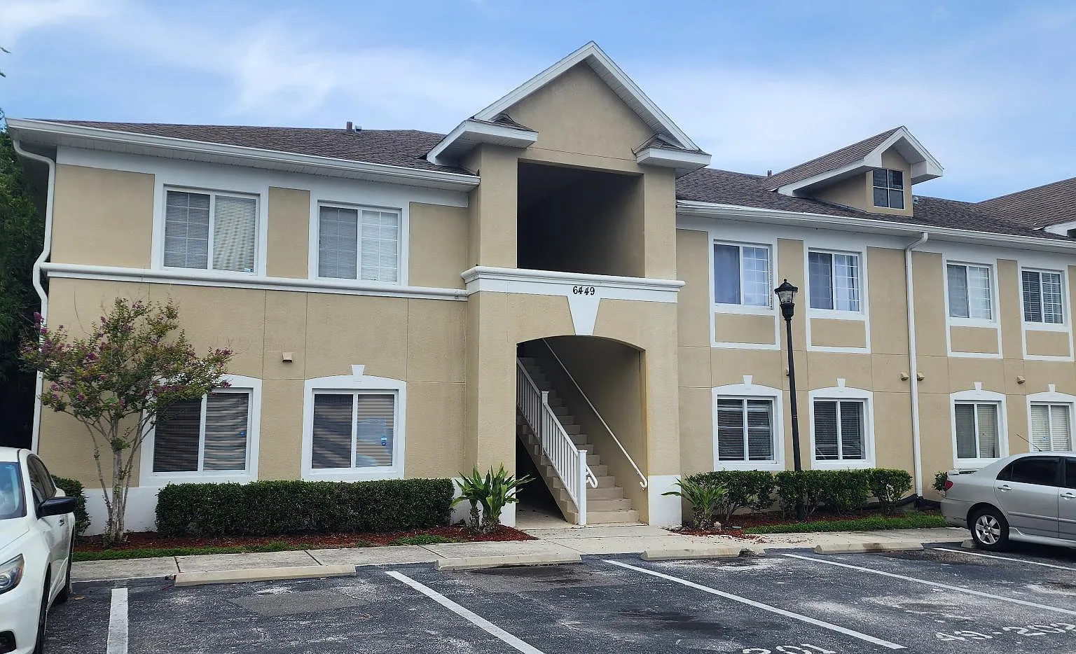 3 bed, 1151 sqft, $2,055 — Photo 1