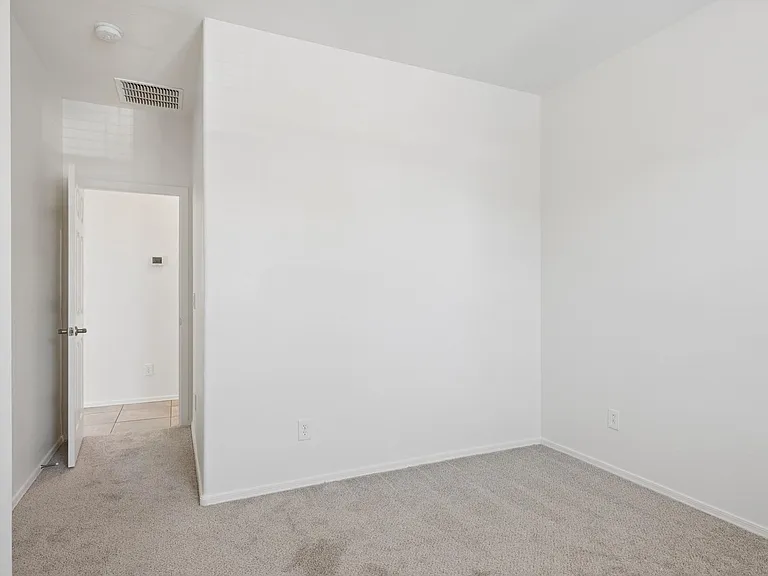 5654 E Butte St — Photo 21