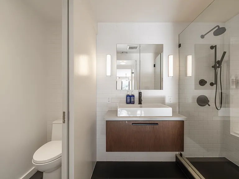 230 Bergen St #1 — Photo 36