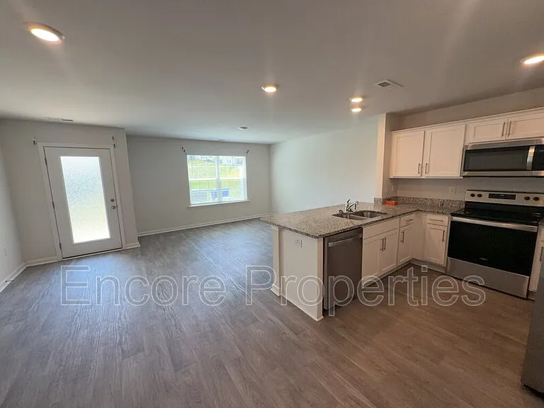 18 March Creek Dr — Photo 5