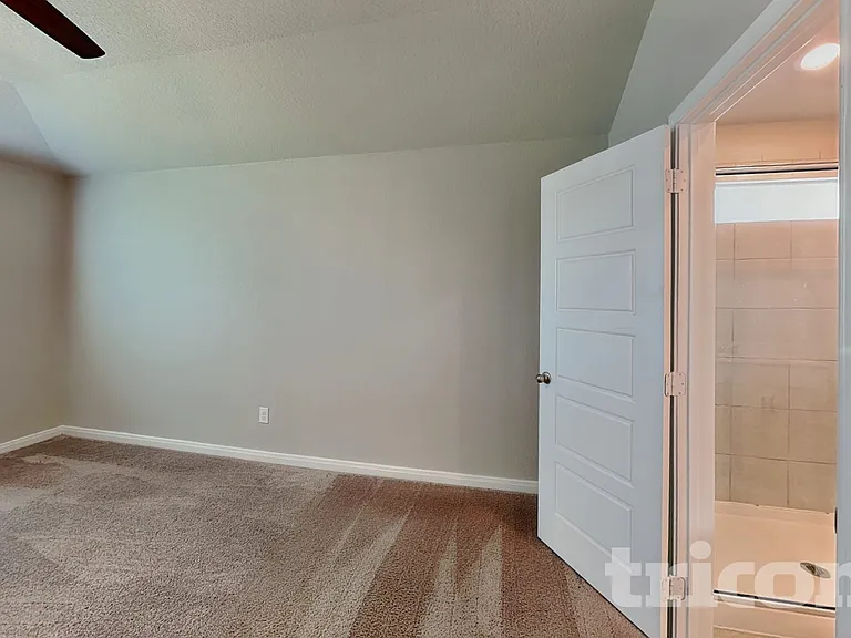 13619 Emerson Way — Photo 5