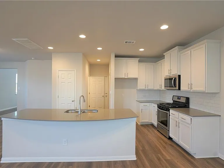 12110 Tolson Dr — Photo 10