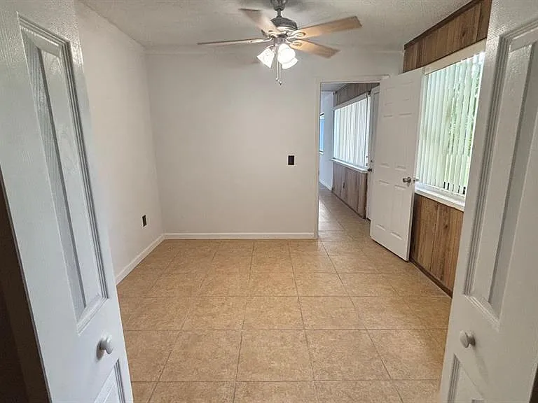 4817 Landover Cir — Photo 22