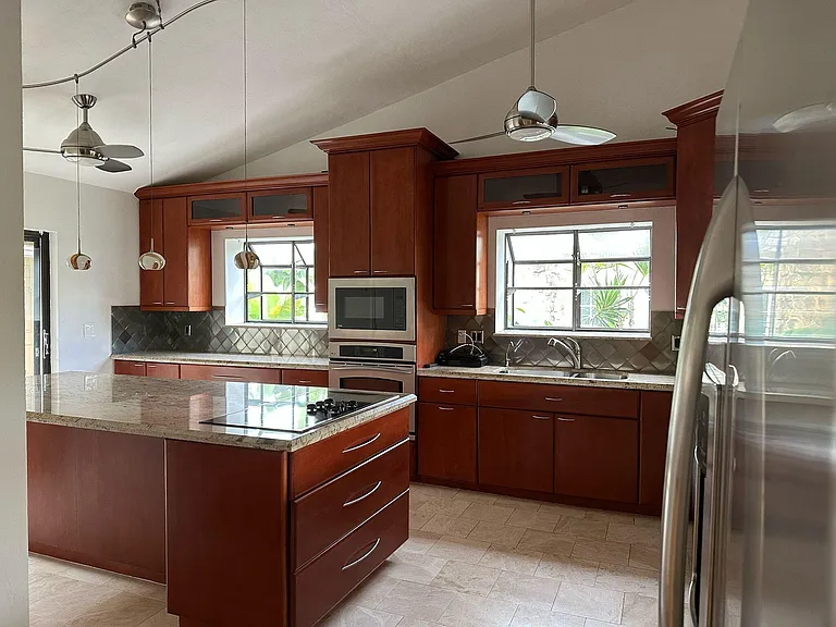 7243 Encina Ln — Photo 8