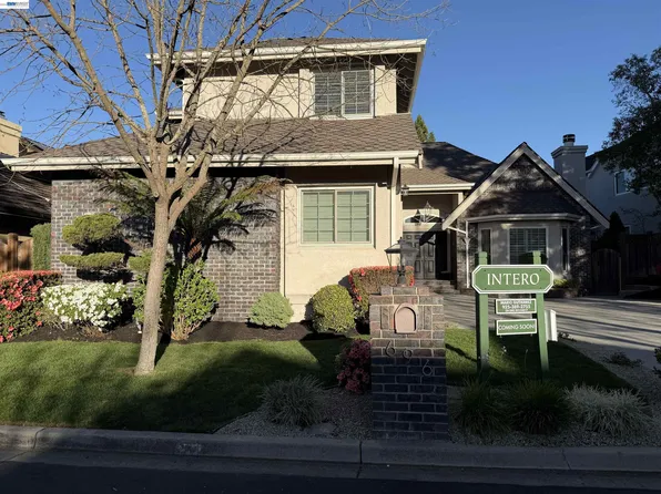 696 Blue Spruce Dr, Danville, CA 94506