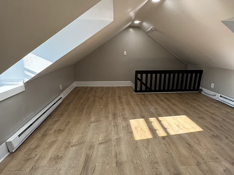 21 Prince Ave #3 — Photo 34