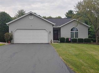 211 Rochester Rd NE, Poplar Grove, IL 61065