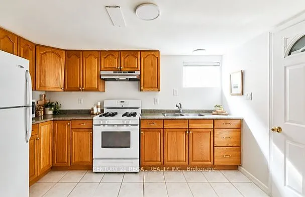 145 Clements Rd E — Photo 6