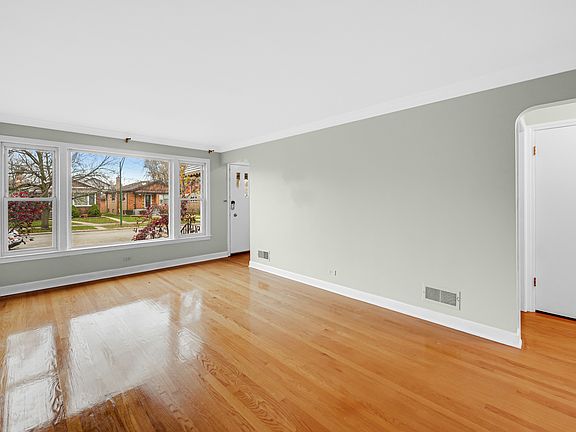 5th image of 9928 S Fairfield Ave