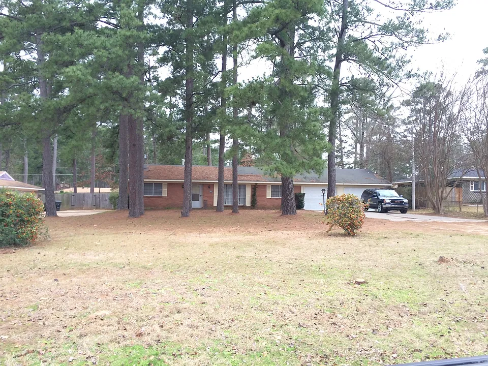4152 Pines Rd