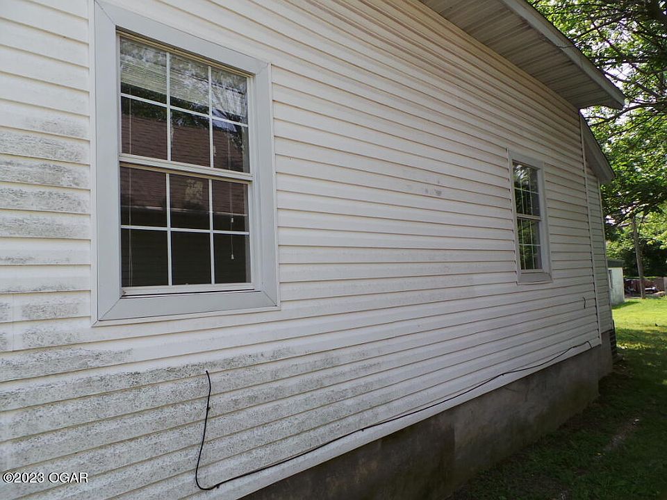 610 5th St, MO 65708 Zillow