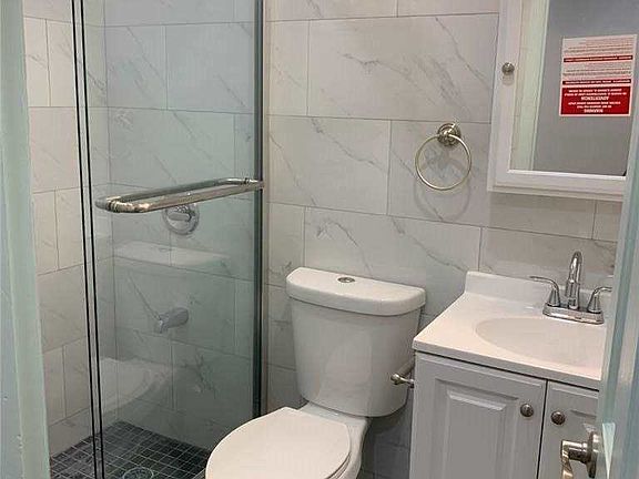 5th image of 65-16 Woodside Ave Floor 2