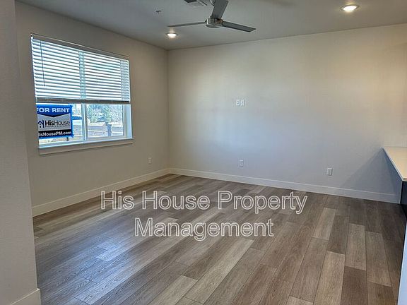 4th image of 2402 49th Avenue Ct #32