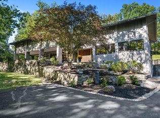 2884 Lower Grandin Rd, Cincinnati, OH 45208