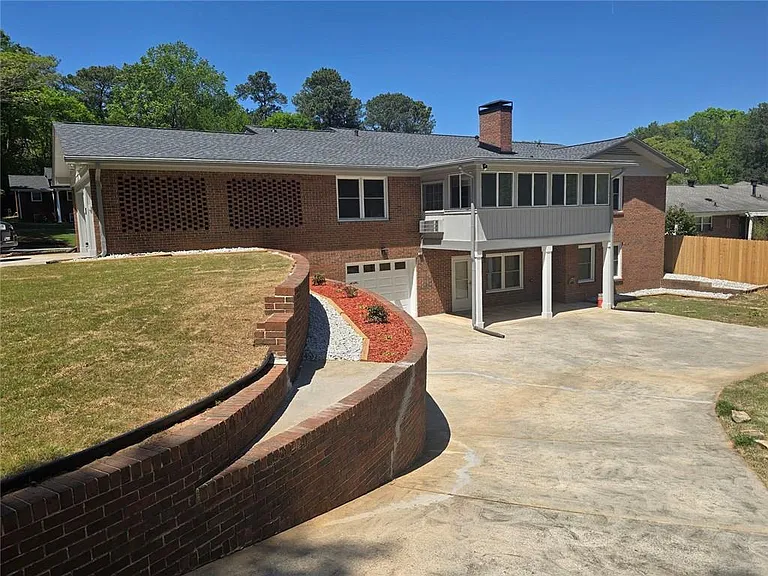 3420 Northside Dr #B — Photo 15