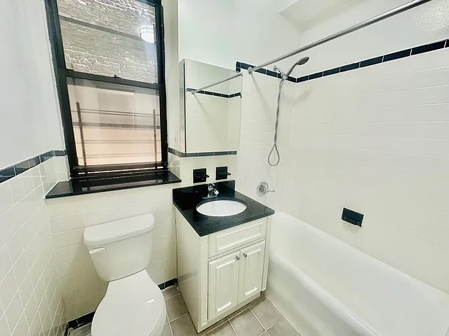 61 W 74th St #2D — Photo 10