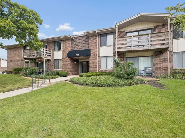 456 Raintree Ct #2C, Glen Ellyn, IL 60137