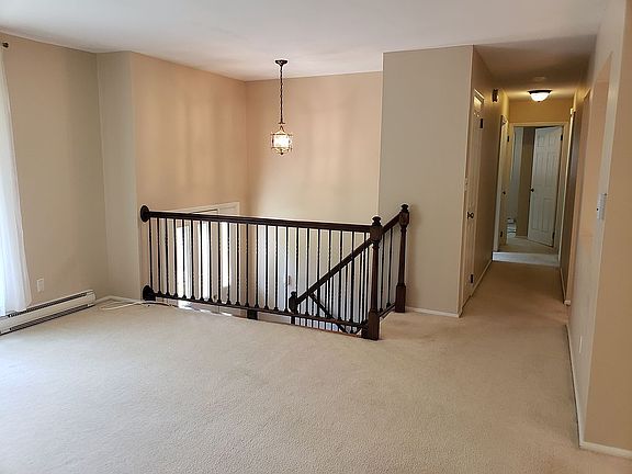 5th image of 436 Sylvan Dr