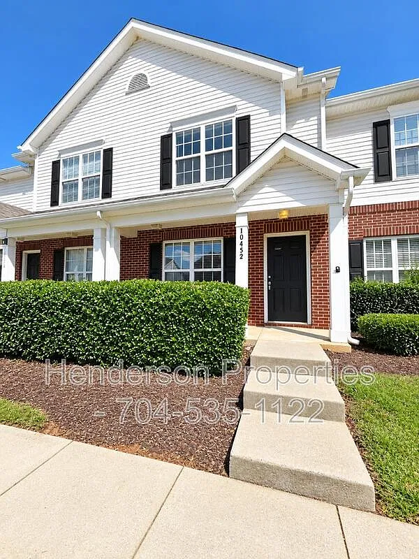 2 bed, 1.5 bath, 1517 sqft, $1,725 — Photo 1
