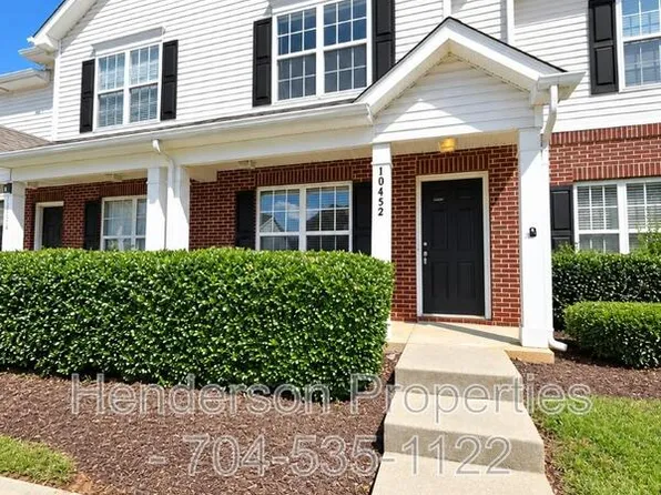 10452 Stokeshill Ct, Pineville, NC 28134