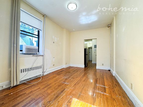 4th image of 308 W 105th St #3DD